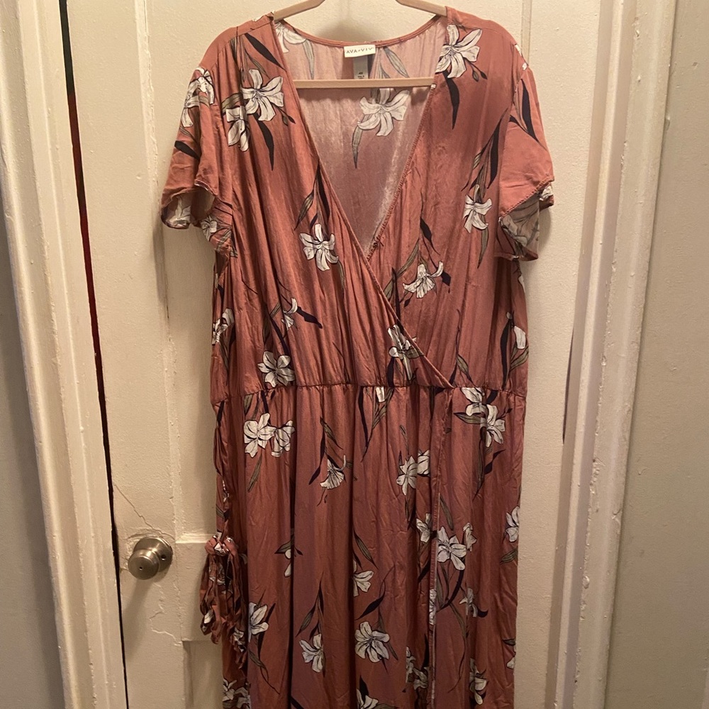 Beautiful summer maxi dress wrap style looks good on everyone!